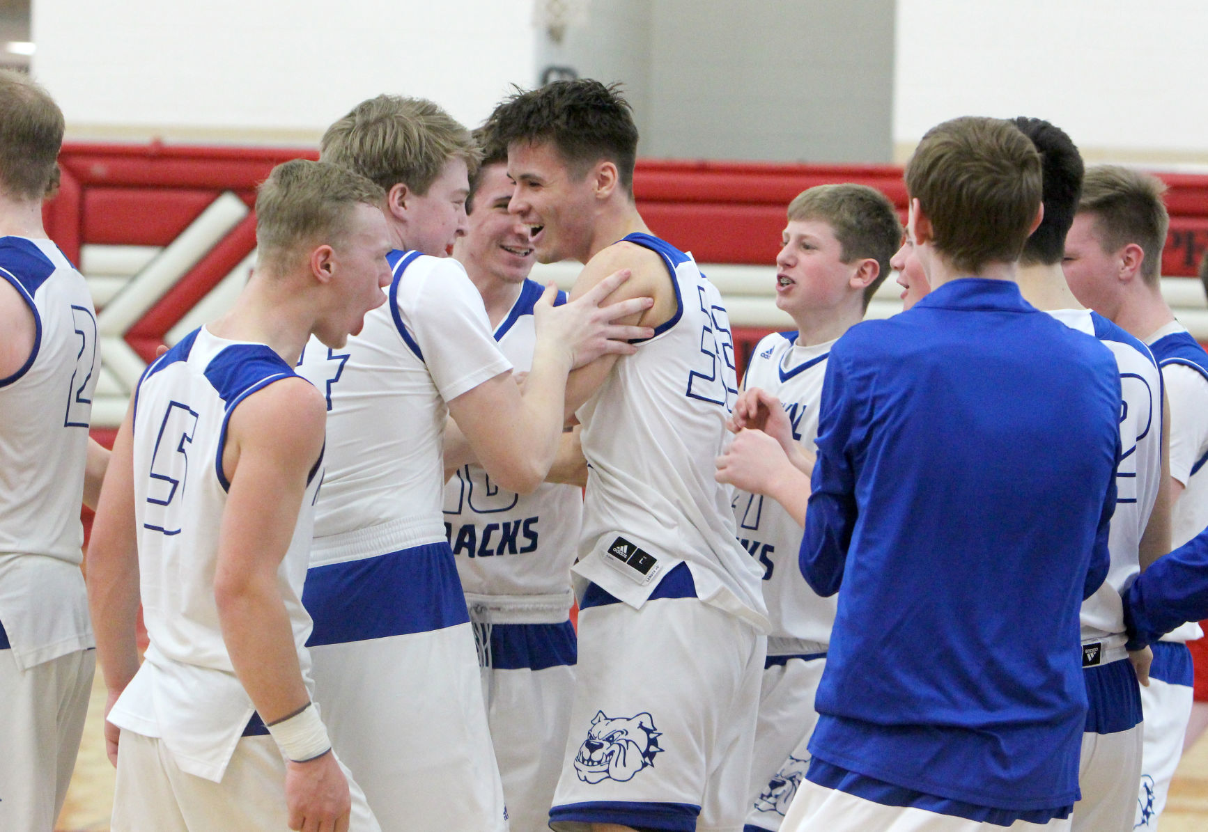 McDonell boys basketball vs Luck at Chi-Hi 3-9-19